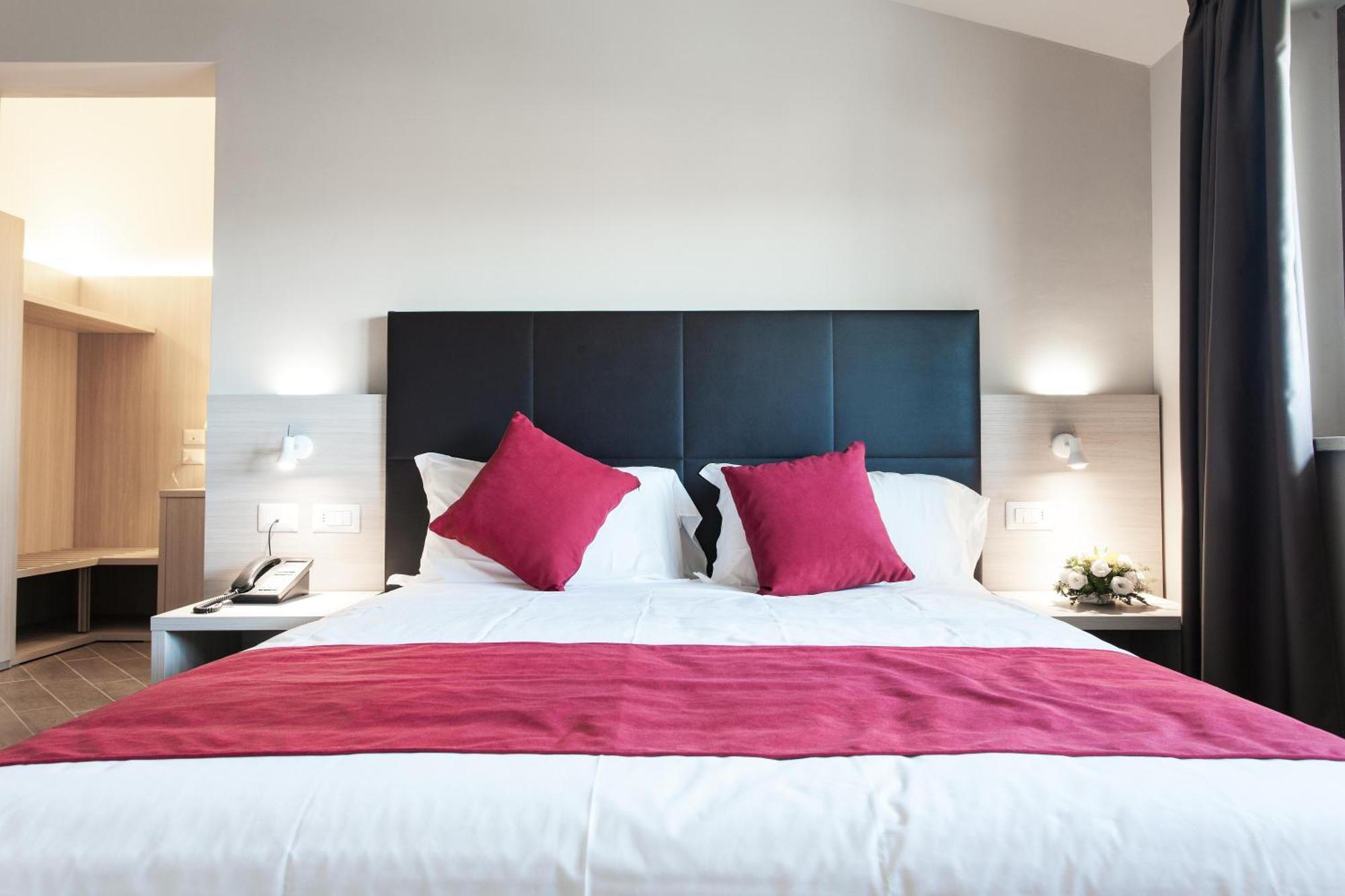 Superior Triple Room,1279536253:JPEG